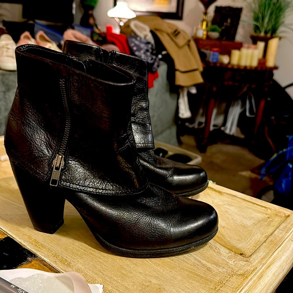 B.O.C fold down leather boots